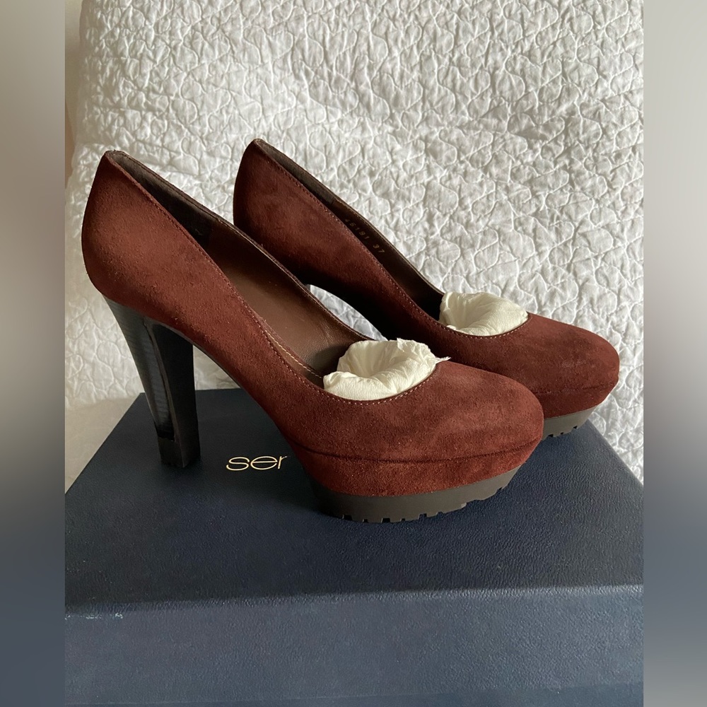 NEW Sergio Rossi Suede Pumps Size 37